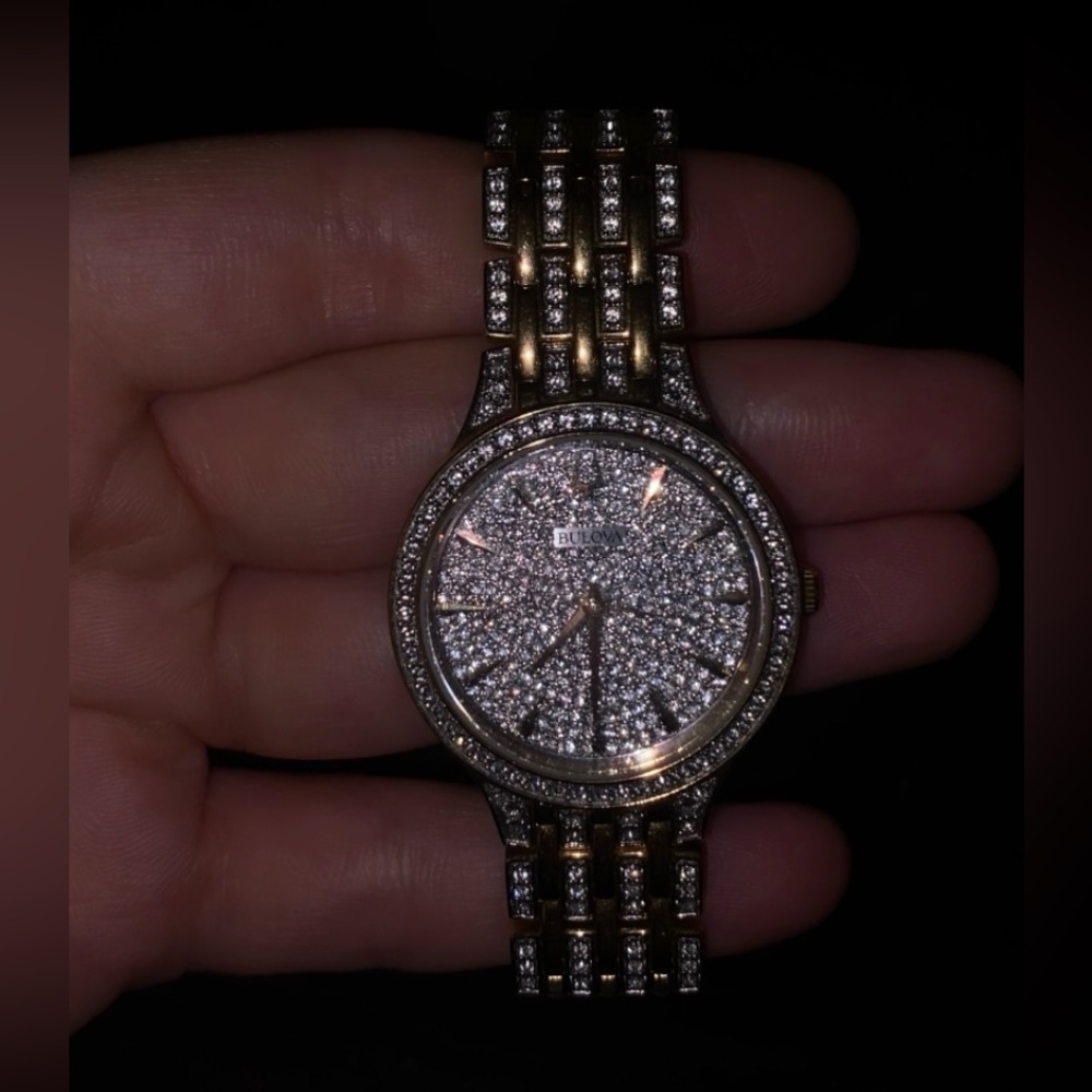 Bulova Quartz Womens Swarovski Crystals Rose Gold Tone 32 Mm Watch 98L235 #450